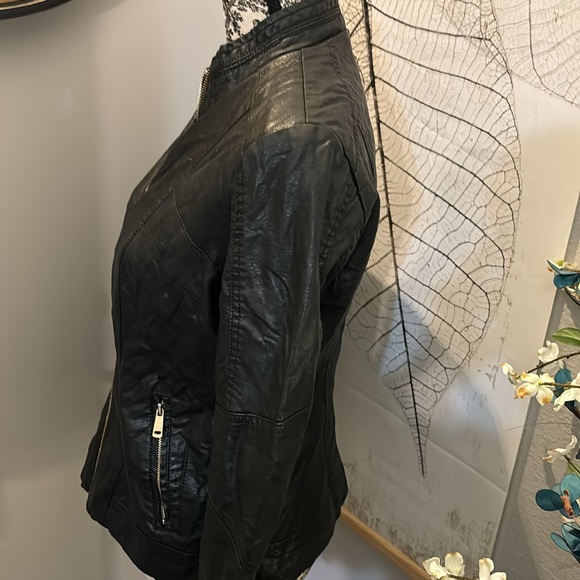 GUESS jacket - Picture 4 of 8